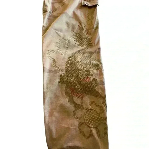 Vintage American Eagle size large Army style camo fatigues embroidered dragons! - Picture 11 of 15